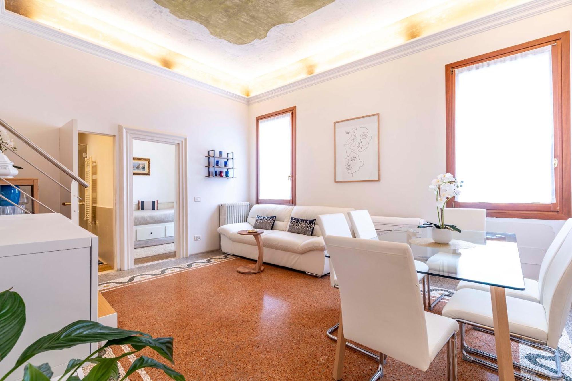 Ca' Pestrin Suite House - San Marco Square เวนิส ภายนอก รูปภาพ